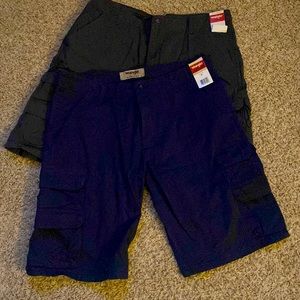 Mens Wrangler Shorts, never worn, tags still on. Navy and Olive. $20 each.